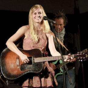 best fingerpicking tracks