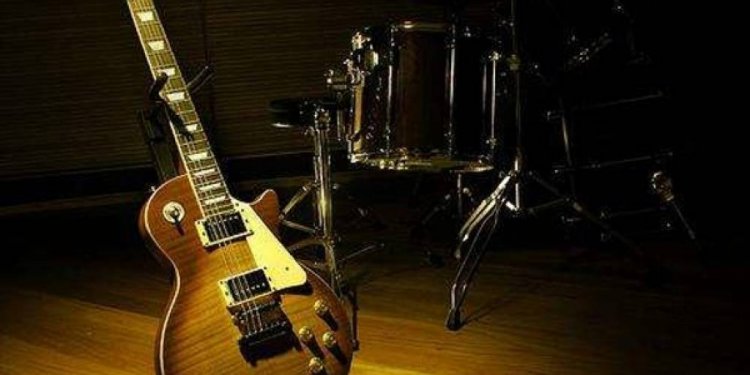 Best electric guitar Stands