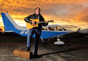 Flying with a Guitar: 7 recommendations You MUST understand