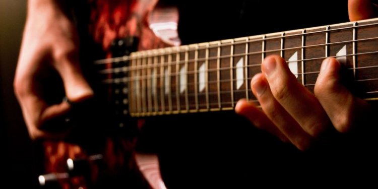 Learn to play electric guitar